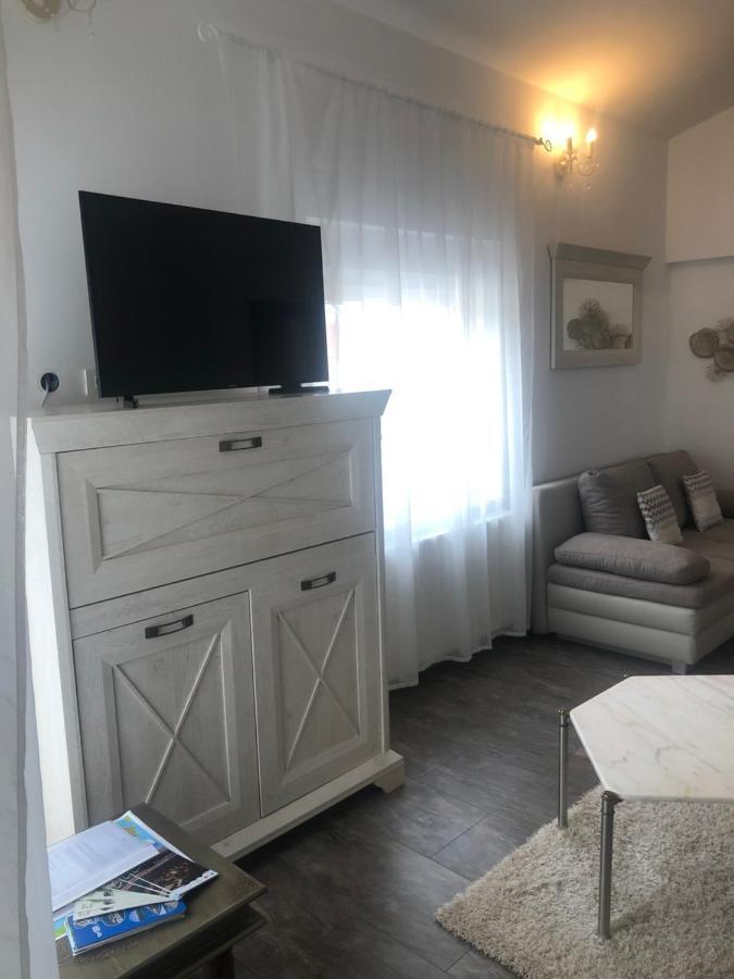 דירות Valbandon Grey Pearl With Free Ev Ch-Station מראה חיצוני תמונה