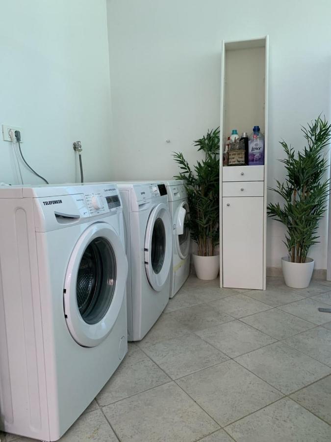 דירות Valbandon Grey Pearl With Free Ev Ch-Station מראה חיצוני תמונה